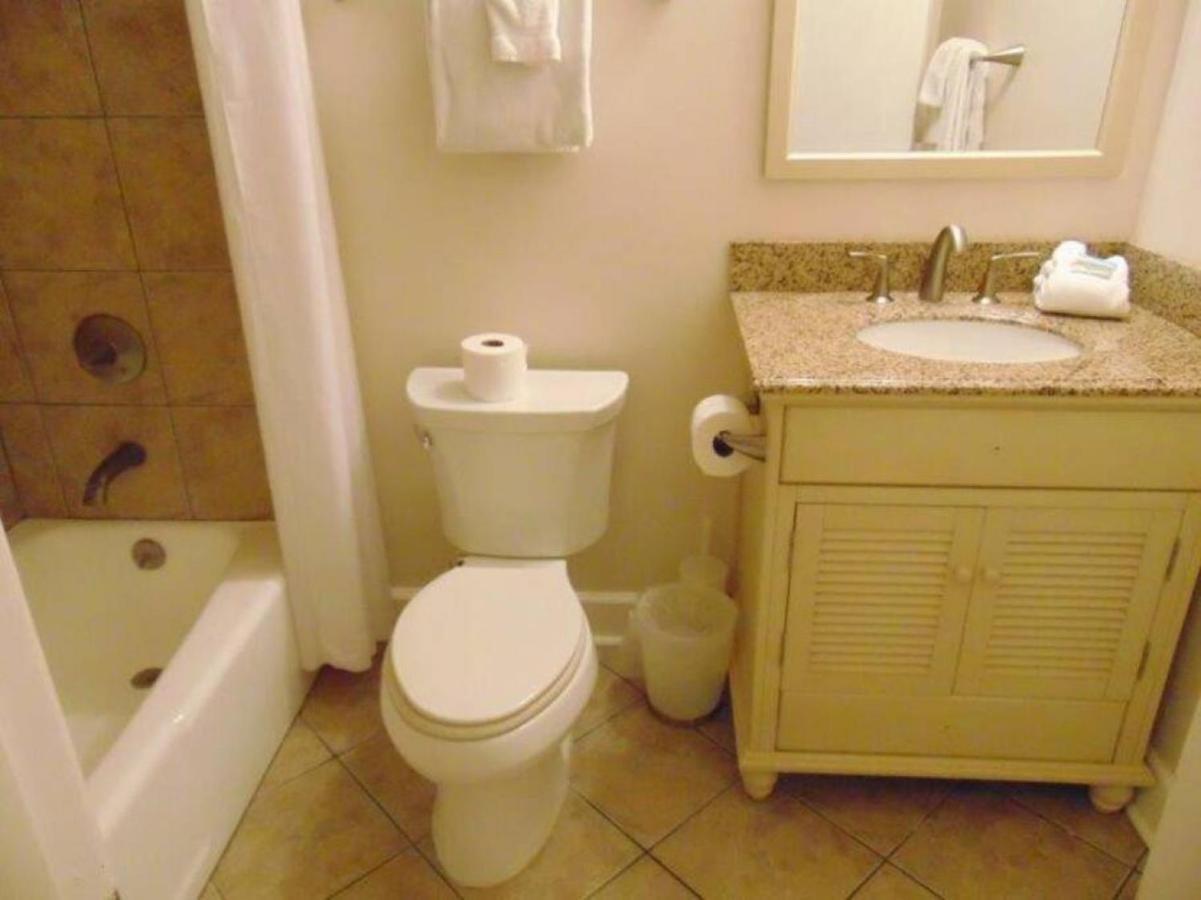 W2 Ocean Walk Resort Upstairs 2 Bed King And Two Twins Next To Back Pool St. Simons Island Buitenkant foto