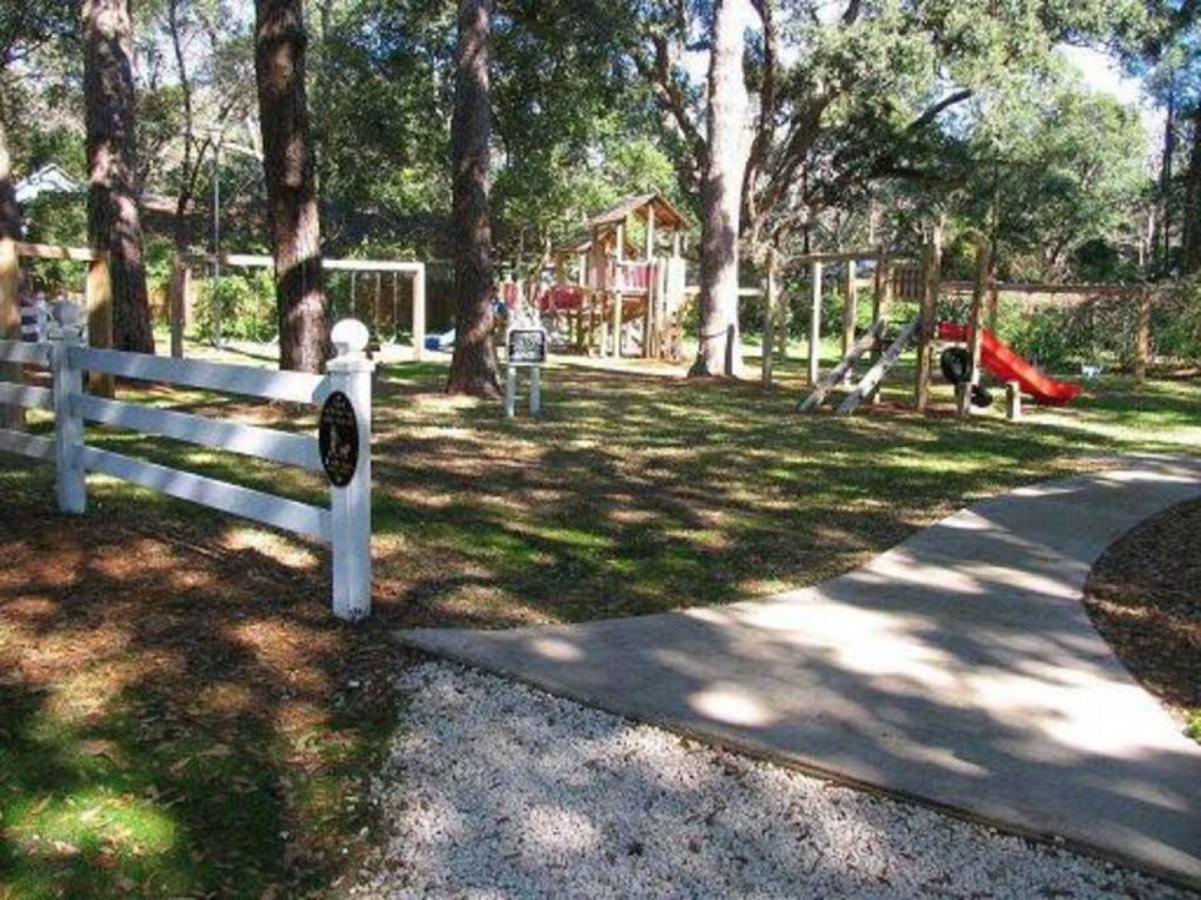 W2 Ocean Walk Resort Upstairs 2 Bed King And Two Twins Next To Back Pool St. Simons Island Buitenkant foto
